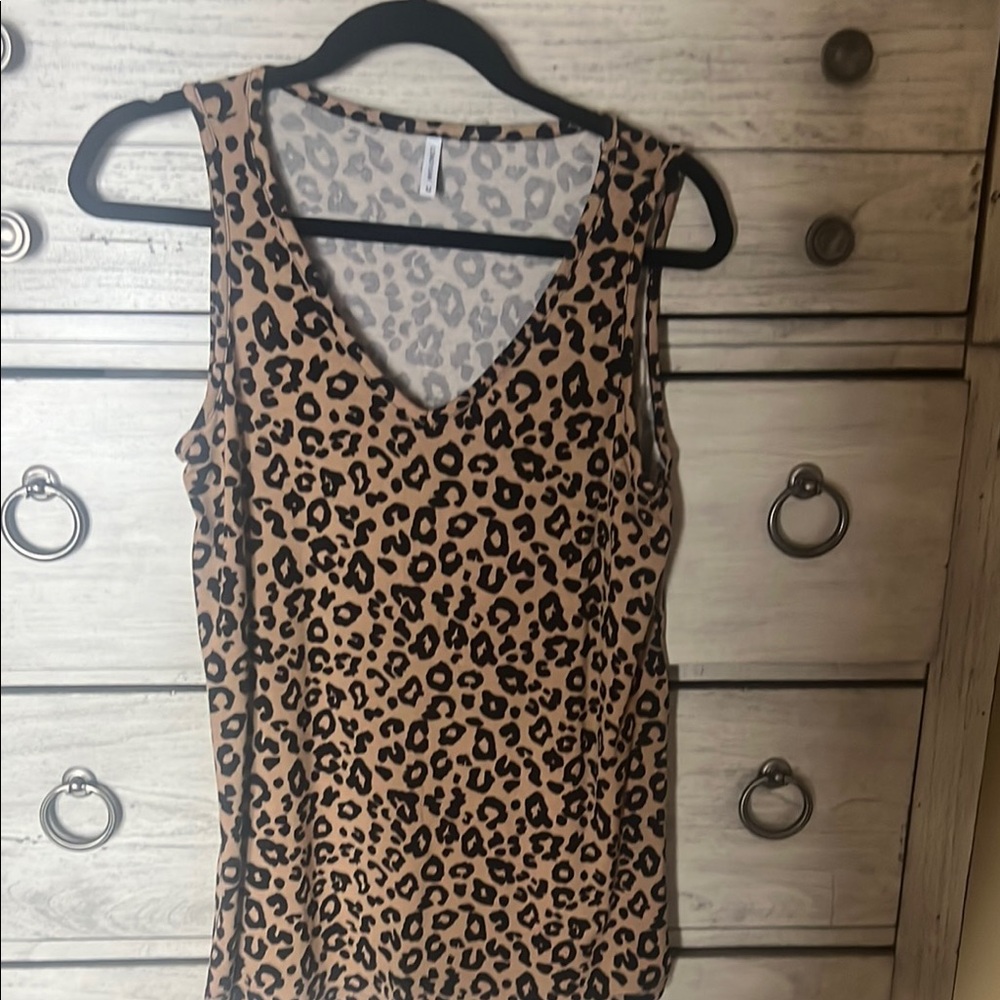 Leopard Print Sleeveless Top